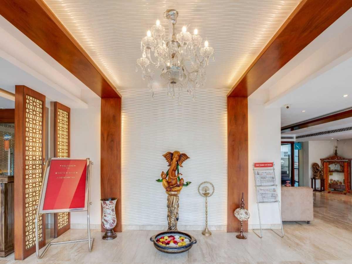 Hotel Sandstone Inn Lucknow Exterior photo